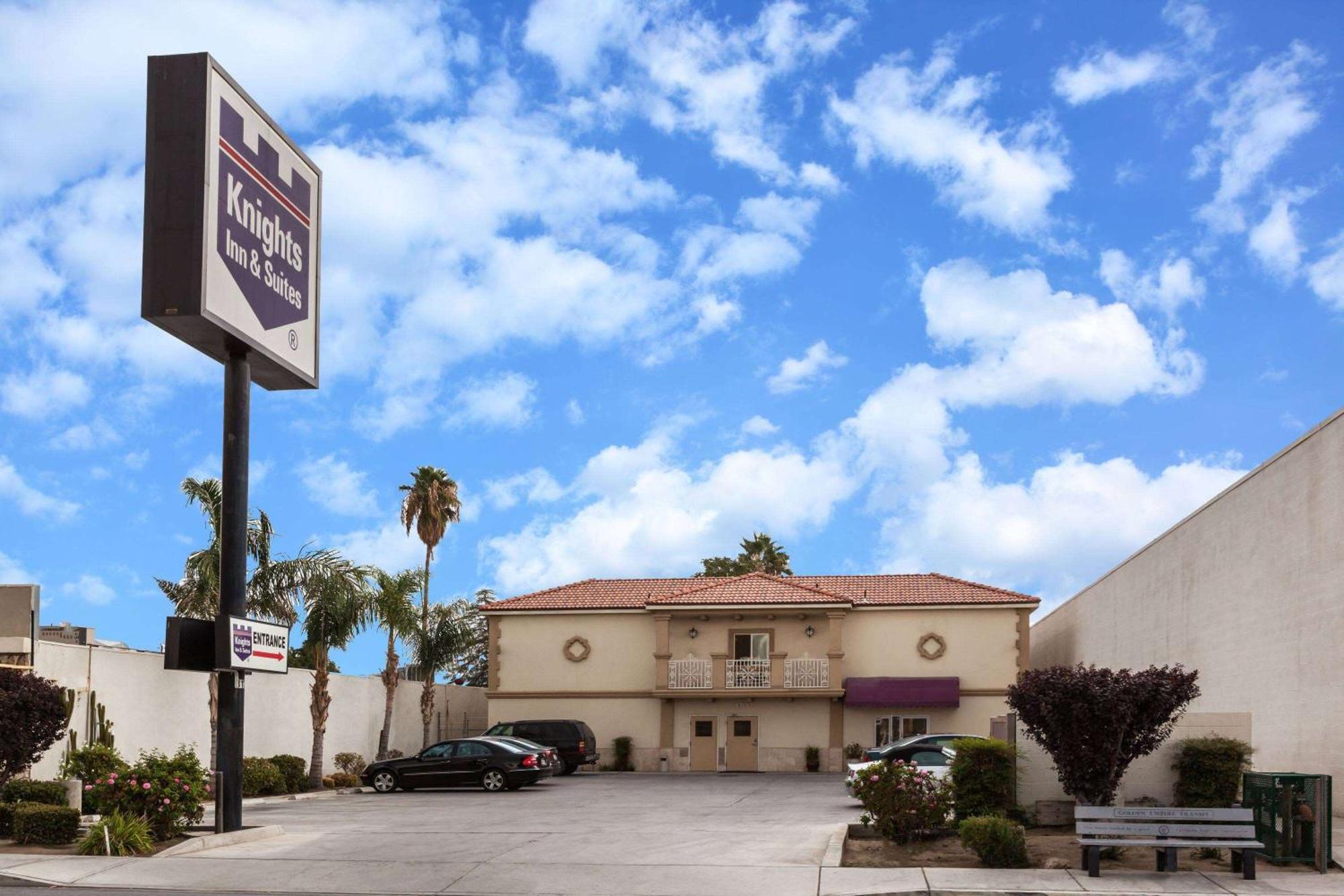 Howard Johnson By Wyndham Bakersfield Exteriör bild